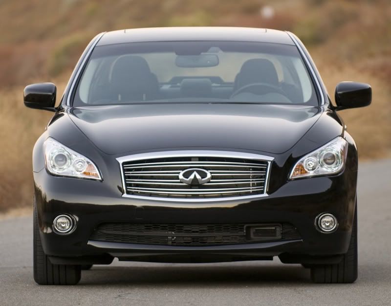 2011-infiniti-m37-front-angle-view-3.jpg