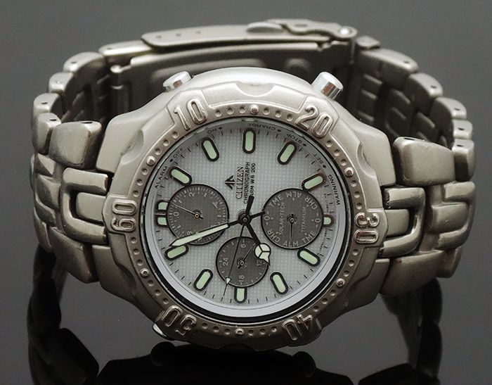wr alarm chrono watch