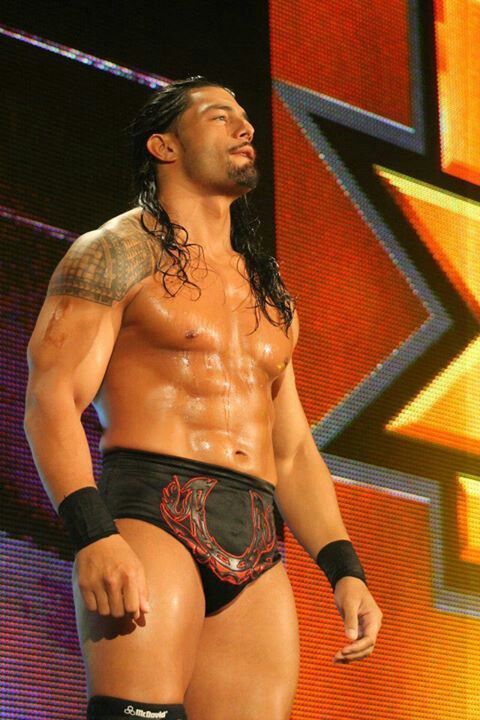 _sexy%20roman%20reigns%2030_zps9g7jyxbk.jpg