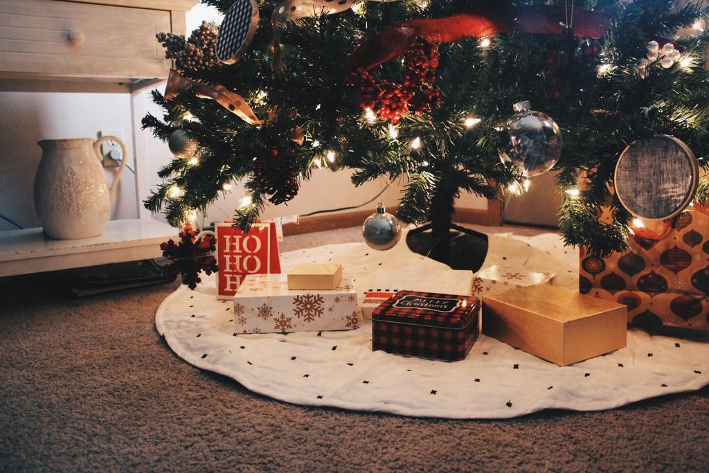 The Holidays at the Hollingsworths