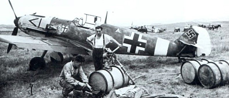 Bf-109E3-Stab-IIIJG27-I-WNr-765-Sicily-May-1941-02CLEANED.jpg