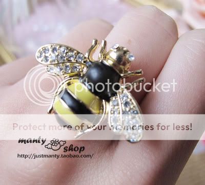 New Exquisite Lovely Rhinestone Bee Design Ring For Young r392  